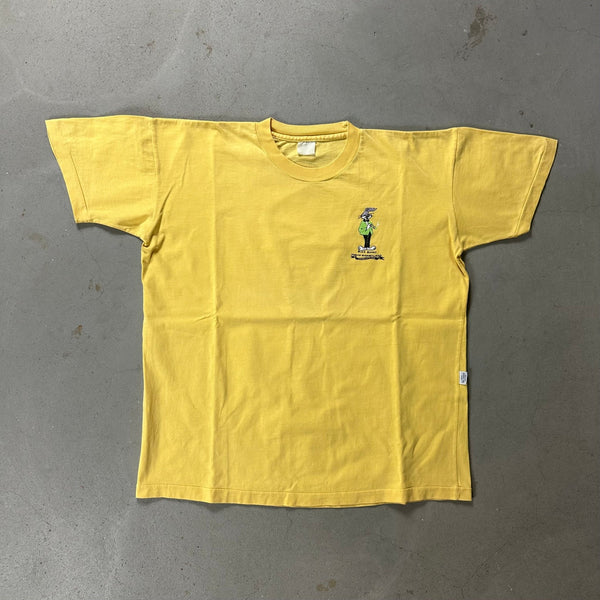 Disneyland Tokyo Bugs Bunny Vintage T-Shirt - vintage starter karlkani sergiotacchini