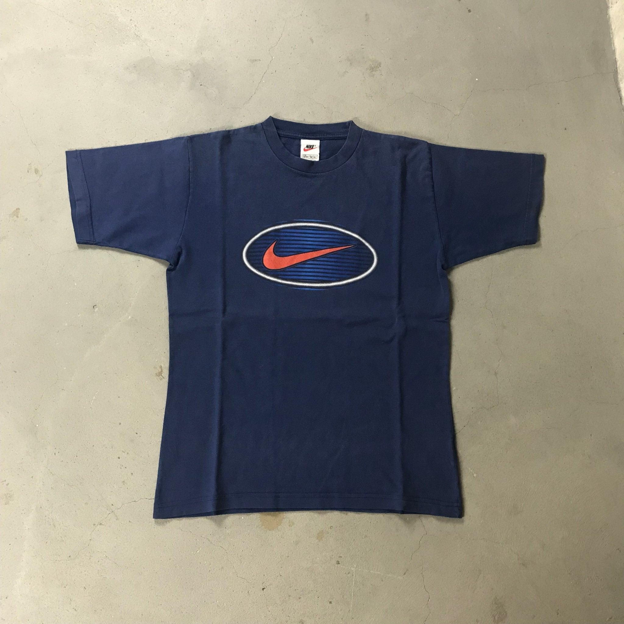 Nike Vintage T-Shirt - vintage starter karlkani sergiotacchini