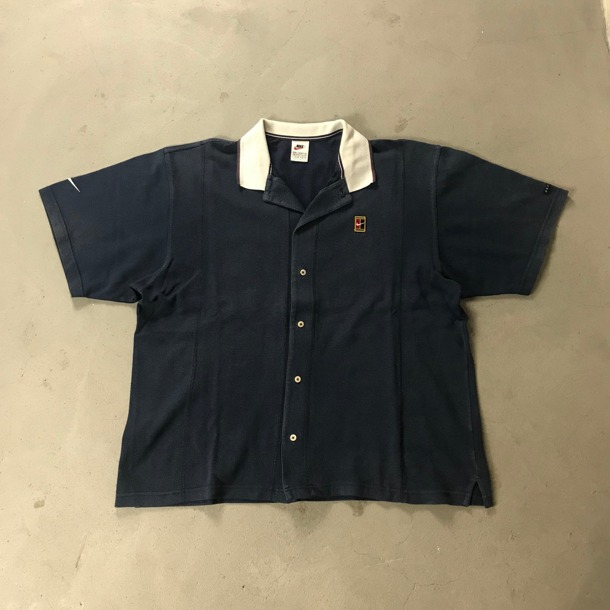 Nike Court Vintage Button Polo Shirt - vintage starter karlkani sergiotacchini